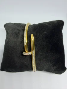 Luxe Nail Crystal Cuff