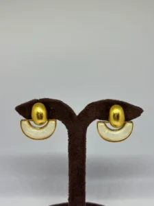 Vanilla Pearl Studs